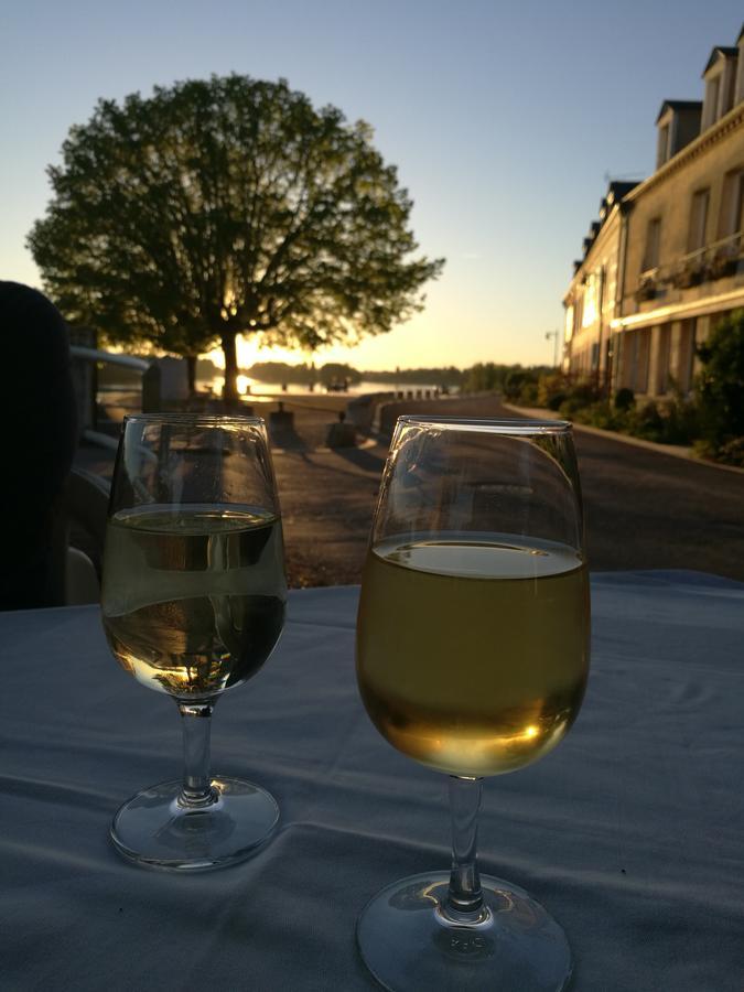 Résidence Hôtelière La Marine Combleux Esterno foto