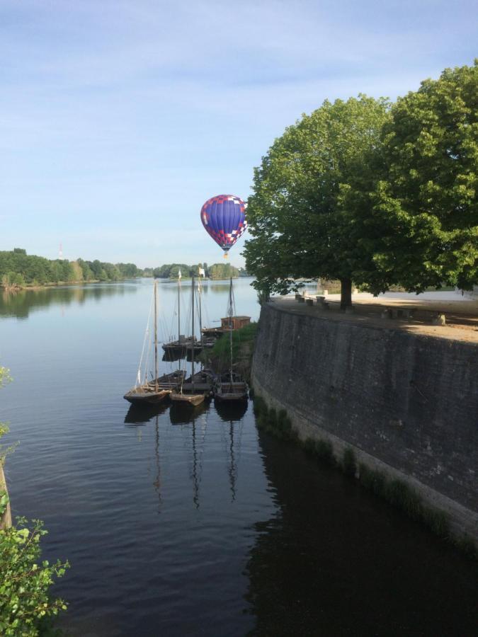 Résidence Hôtelière La Marine Combleux Esterno foto
